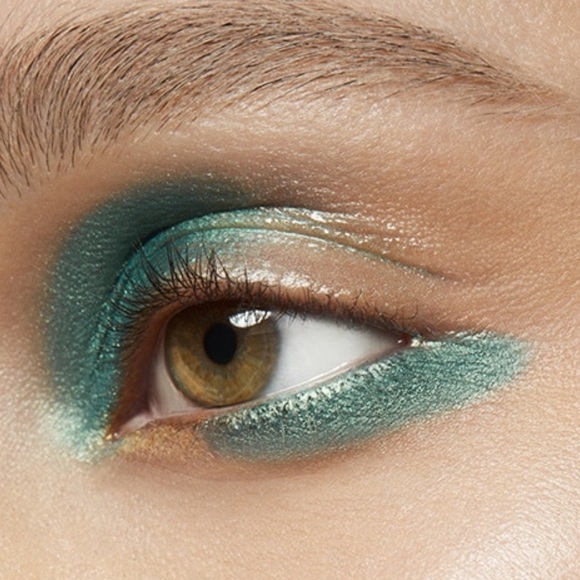 MAC Cosmetics Eyeshadow Frost in Steamy - Picture 8 of 9
